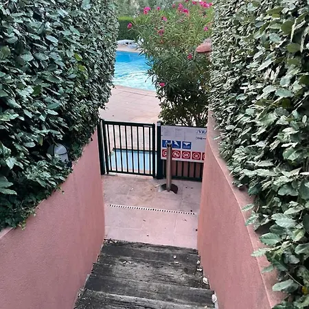 Maison Vue Mer A L'Entree De Saint Tropez Lejlighed